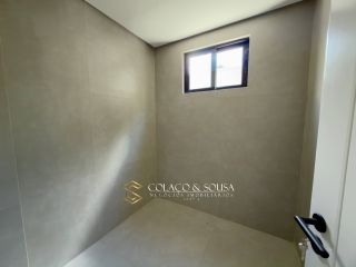 CASA NOVA A VENDA NO ALPHAVILLE MIRANTE com 04 suítes amplas e área de lazer privativa  
