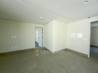 CASA NOVA A VENDA NO ALPHAVILLE MIRANTE com 04 suítes amplas e área de lazer privativa  