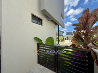 CASA NOVA A VENDA NO ALPHAVILLE MIRANTE com 04 suítes amplas e área de lazer privativa  