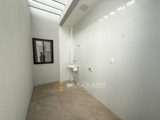 Casa pronta com 3 quartos e suíte com closet no Parkville Residence | R$ 580 mil