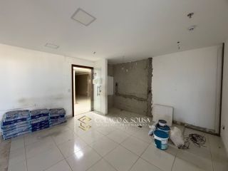 SALA COMERCIAL A VENDA NO CENTRO JURÍDICO RONALDO CUNHA LIMA 29,70mt IDEAL PARA ESCRITÓRIOS,CONSULTÓRIOS OU EMPRESAS QUE NECESSITAM DE SEGURANÇA E BOA LOCALIZAÇÃO.ANDAR ALTO.