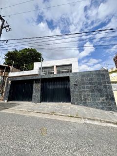 CASA PARA LOCAÇÃO NO CENTRO DE CAMPINA GRANDE IDEAL PARA RESIDÊNCIA OU PARA FINS COMERCIAIS.