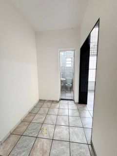 CASA PARA LOCAÇÃO NO CENTRO DE CAMPINA GRANDE IDEAL PARA RESIDÊNCIA OU PARA FINS COMERCIAIS.
