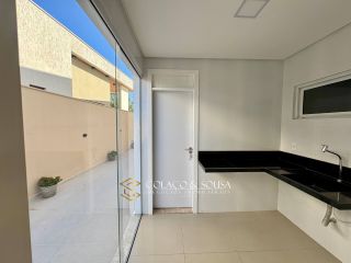 CASA PARA LOCAÇÃO NO ALPHAVILLE CAMPINA GRANDE 03 SUITES / 01 COM BANHEIRA DE HIDROMASSAGEM