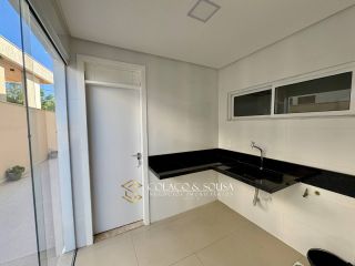 CASA PARA LOCAÇÃO NO ALPHAVILLE CAMPINA GRANDE 03 SUITES / 01 COM BANHEIRA DE HIDROMASSAGEM