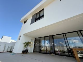 CASA PRONTA À VENDA NO SIERRA ECO RESORT EM CAMPINA GRANDE/ 05 SUÍTES