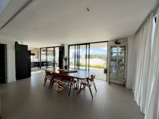 CASA PRONTA À VENDA NO SIERRA ECO RESORT EM CAMPINA GRANDE/ 05 SUÍTES