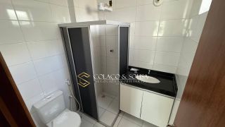 APARTAMENTO DE 2 QUARTOS À VENDA NO CATOLÉ COM VARANDA.
