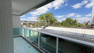 APARTAMENTO DE 2 QUARTOS À VENDA NO CATOLÉ COM VARANDA.