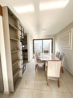 Casa com 4 Quartos a Venda no Jardins da Serra