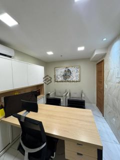 Sala Empresarial de Alto Padrão à Venda no Shopping Rio Poty | Estrutura Completa e Pronta para Uso