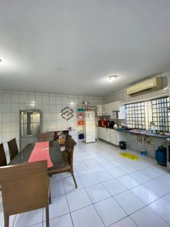 Casa Térrea à Venda na Zona Sul de Teresina – 5 Quartos, 500m² e Espaço de Sobra para sua Família