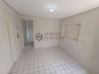 Casa à Venda no Santo Antônio em Teresina – Amplo Terreno, Pronta para Morar e com Excelente Potencial de Valorização