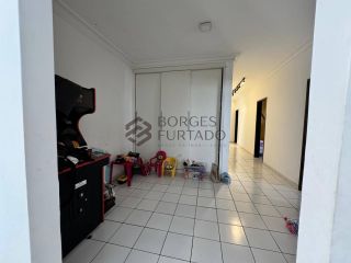 Casa Duplex à Venda no Ininga em Teresina | 5 Suítes, 593m² Construídos e Excelente Potencial de Valorização