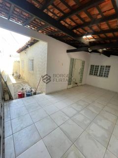 CASA À VENDA NO CRISTO REI | 4 QUARTOS | 2 SUÍTES | SEGURANÇA COMPLETA | FINANCIÁVEL