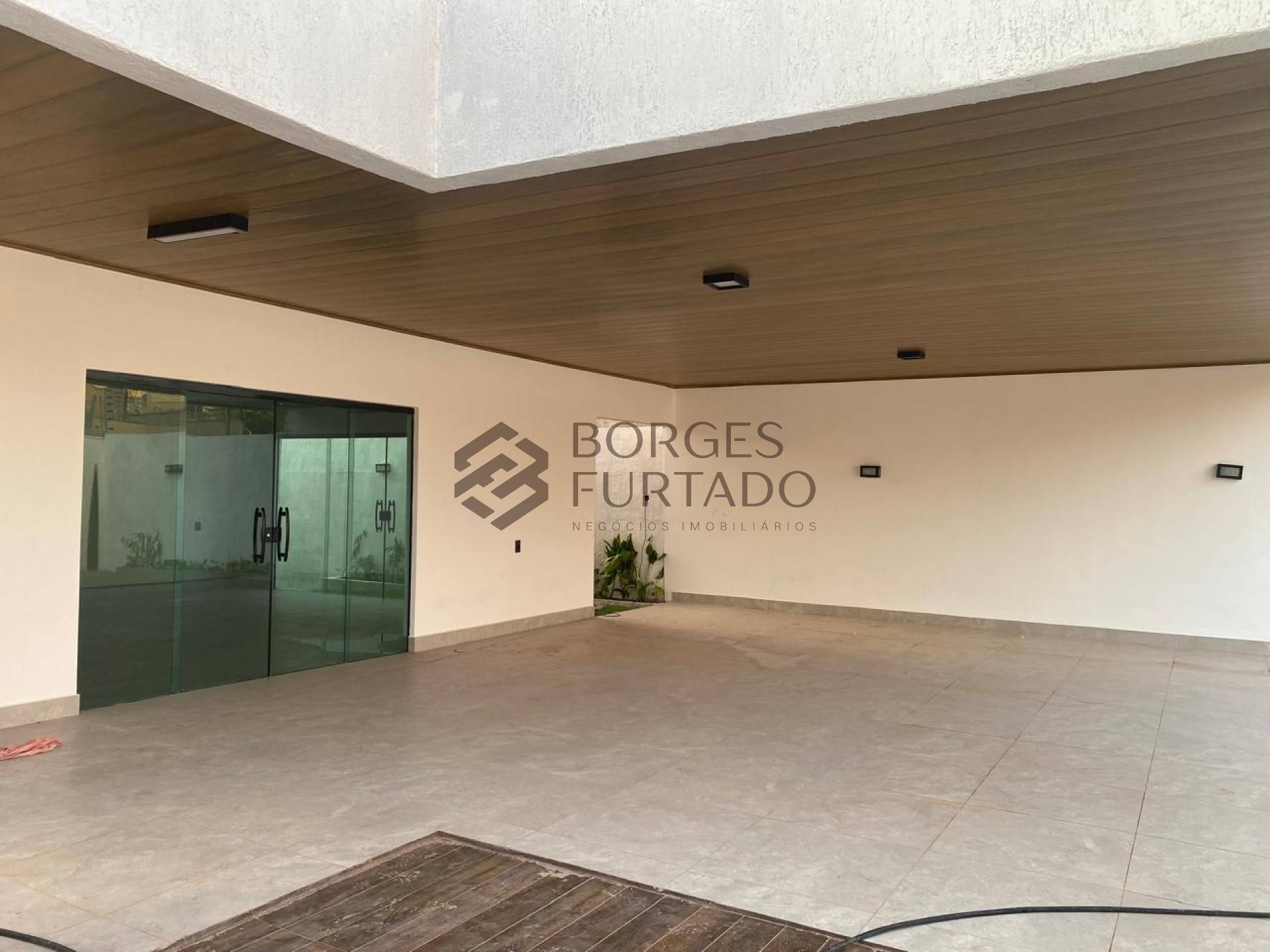 Casa de Alto Padrão à Venda no Bairro Uruguai, Zona Leste de Teresina – 3 Suítes, Piscina e Acabamento Sofisticado