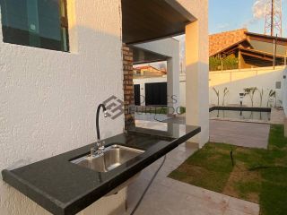 Casa de Alto Padrão à Venda no Bairro Uruguai, Zona Leste de Teresina – 3 Suítes, Piscina e Acabamento Sofisticado