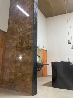 Casa de Alto Padrão à Venda no Bairro Uruguai, Zona Leste de Teresina – 3 Suítes, Piscina e Acabamento Sofisticado