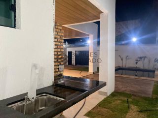 Casa de Alto Padrão à Venda no Bairro Uruguai, Zona Leste de Teresina – 3 Suítes, Piscina e Acabamento Sofisticado