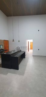 Casa de Alto Padrão à Venda no Bairro Uruguai, Zona Leste de Teresina – 3 Suítes, Piscina e Acabamento Sofisticado