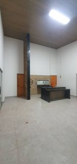 Casa de Alto Padrão à Venda no Bairro Uruguai, Zona Leste de Teresina – 3 Suítes, Piscina e Acabamento Sofisticado