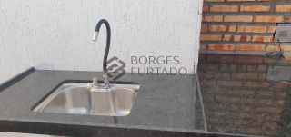 Casa de Alto Padrão à Venda no Bairro Uruguai, Zona Leste de Teresina – 3 Suítes, Piscina e Acabamento Sofisticado