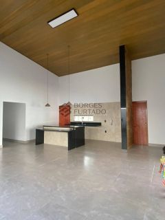 Casa de Alto Padrão à Venda no Bairro Uruguai, Zona Leste de Teresina – 187 m², 3 Suítes, Piscina e Acabamento de Luxo