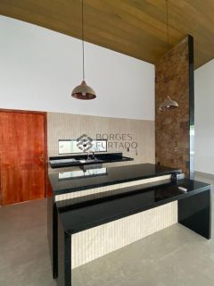 Casa de Alto Padrão à Venda no Bairro Uruguai, Zona Leste de Teresina – 187 m², 3 Suítes, Piscina e Acabamento de Luxo