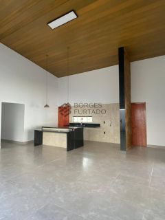 Casa de Alto Padrão à Venda no Bairro Uruguai, Zona Leste de Teresina – 187 m², 3 Suítes, Piscina e Acabamento de Luxo