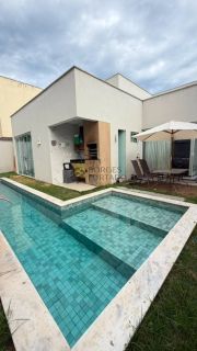 Casa Térrea de Alto Padrão à Venda no Terras Alphaville Teresina com Piscina