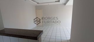 Apartamento à Venda com 3 Quartos e 2 Suítes em Condomínio Fechado