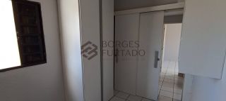 Apartamento à Venda com 3 Quartos e 2 Suítes em Condomínio Fechado