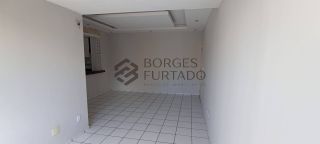 Apartamento à Venda com 3 Quartos e 2 Suítes em Condomínio Fechado