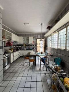 Casa Ampla com 5 Quartos para Aluguel na Morada do Sol – Teresina