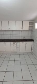 Casa de Alto Padrão com Piscina, Suítes e Espaço Gourmet à Venda