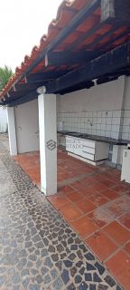 Casa de Alto Padrão com Piscina, Suítes e Espaço Gourmet à Venda