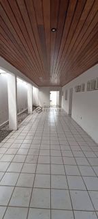Casa de Alto Padrão com Piscina, Suítes e Espaço Gourmet à Venda