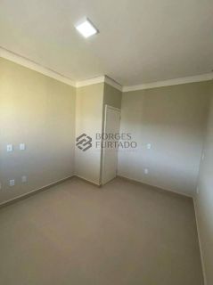 Casa de Condomínio Para Vender com 3 suítes no bairro VALE QUEM TEM em Teresina