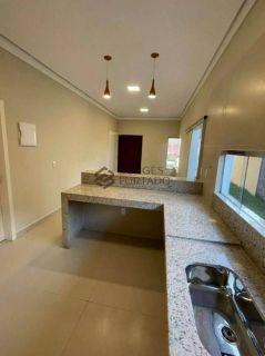 Casa de Condomínio Para Vender com 3 suítes no bairro VALE QUEM TEM em Teresina