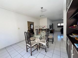 Casa Para Alugar com 5 quartos 3 suítes no bairro ININGA em Teresina