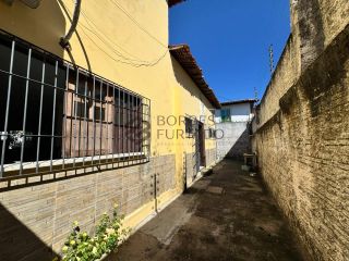 Casa Para Alugar com 5 quartos 3 suítes no bairro ININGA em Teresina