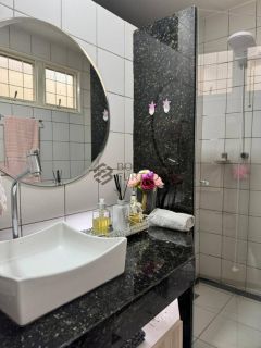 Casa Para Vender 3 suítes no bairro SÃO CRISTÓVÃO em Teresina
