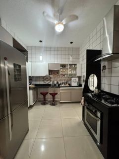 Casa Para Vender 3 suítes no bairro SÃO CRISTÓVÃO em Teresina