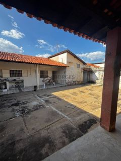 Casa Para Vender 3 suítes no bairro SANTA ISABEL em Teresina