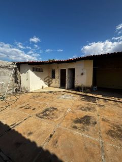 Casa Para Vender 3 suítes no bairro SANTA ISABEL em Teresina