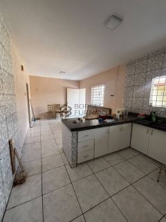 Casa Para Vender 3 suítes no bairro SANTA ISABEL em Teresina