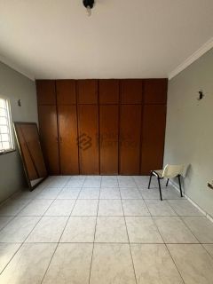Casa Para Vender 3 suítes no bairro SANTA ISABEL em Teresina