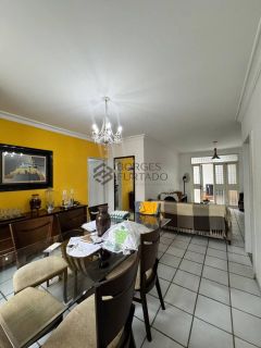 Casa Para Vender com 3 suítes no bairro SÃO CRISTÓVÃO em Teresina