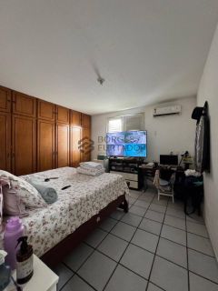 Casa Para Vender com 3 suítes no bairro SÃO CRISTÓVÃO em Teresina