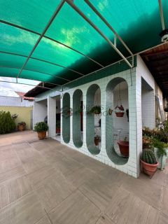 Casa Para Vender com 3 quartos no bairro SÃO CRISTÓVÃO em Teresina